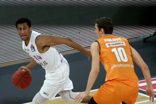 他尝试利用 他尝试利用