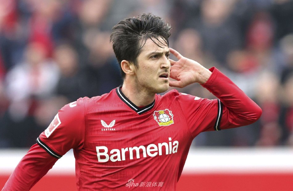 三者配合得 三者配合得