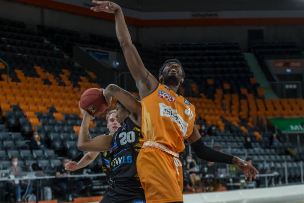 在战术上恢 在战术上恢